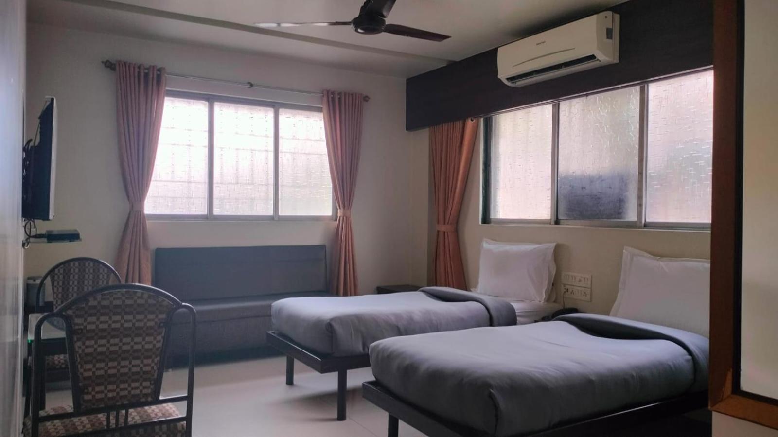 Hotel Sai Nidhi Executive-Mindspace Airoli Navi Mumbai Exterior photo