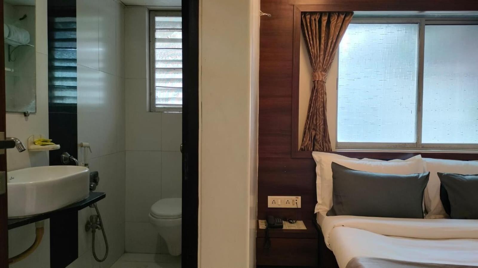 Hotel Sai Nidhi Executive-Mindspace Airoli Navi Mumbai Exterior photo