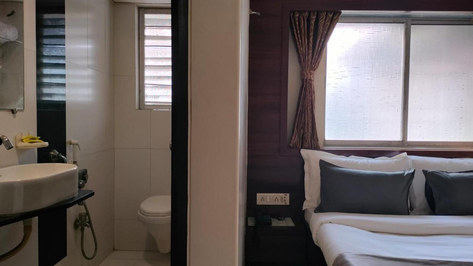 Hotel Sai Nidhi Executive-Mindspace Airoli Navi Mumbai Exterior photo